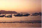 Acapulco-sunrise.jpg (189600 bytes)