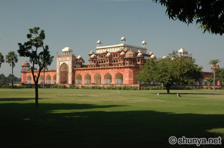 Sikandra, Agra, India | Shunya